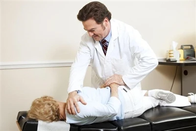 Chiropraktická péče: Staňte se lídrem v oboru, jako jsou The Joint Corp, Aspen Medical Products a...